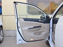 2017 ȁe5 300 s