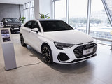 2025款 奥迪A3 A3L Limousine 35TFSI 飞驰尊享型