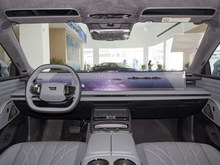 2025 yE8 700km h{