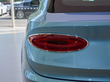 2025 Խ 4.0T V8 LSˇ