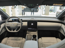 2024 εET5T 75kWh Touring