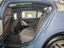 2024 R5ϵ 525Li M\b
