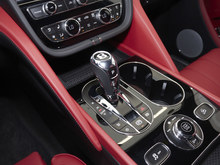 2024 Խ 4.0T V8 LS