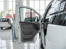 2023 ͨMAXUS ;V70 2.0T Ӣ ԄLS 6/7