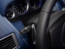 2017 V8 Vantage 4.7L S еӲ
